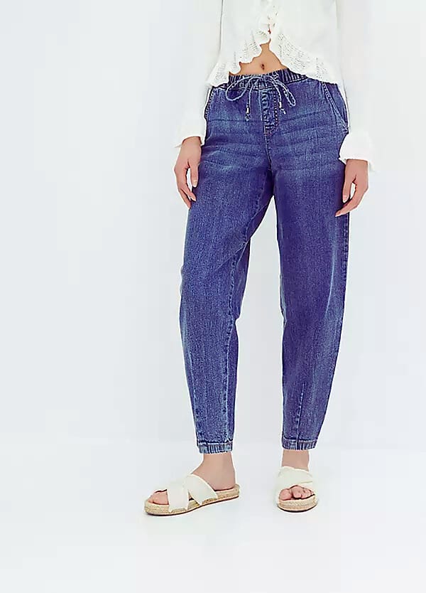 cropped barrel jeans